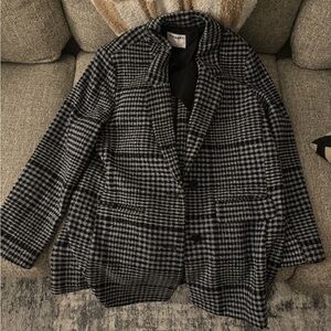 Old Navy Checkered Blazer in Black and Gray